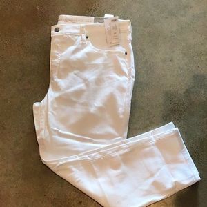 Chico’s So Slimming Girlfriend Slim Leg Ankle size 3P